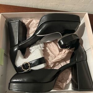 E Chinese Laundry Women's Oaklen Pump Size 9.5